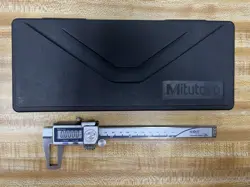 MITUTOYO DIGIMATIC NECK CALIPER NTD15-P6”M 573-751-20 WITH CASE