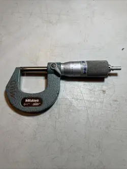 MITUTOYO 0-1” OUTSIDE MICROMETER .0001” WITH CARBIDE FACES LOCKING SPINDLE