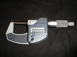 MITUTOYO 293-831-30 DIGIMATIC OUTSIDE MICROMETER 0-1 INCH, 0-25MM LOT 104