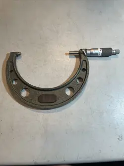 MITUTOYO 4-5” OUTSIDE MICROMETER .0001” CARBIDE FACED W/RATCHET/LOCK