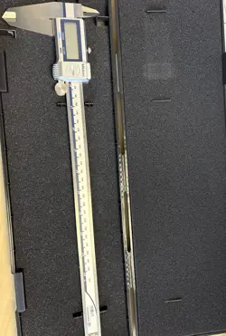 MITUTOYO 0-12 INCH DIGITAL CALIPER CD P12M 500-764-20