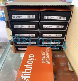 NEW MITUTOYO 293-240-30 DIGITAL MICROMETER 0-25MM FAST DELIVERY