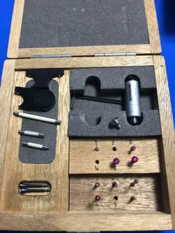RENISHAW PROBE AND TP2 SET MITUTOYO WOODEN CASE FROM JAPAN USED ITEM