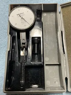 MITUTOYO  513-402 DIAL INDICATOR .0005 INCREMENTS