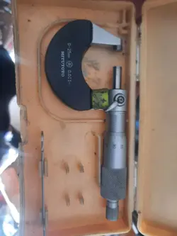 USED MICROMETER MITUTOYO 0-25MM WITH RESOLUTION 0.001MM WITH INVOICE