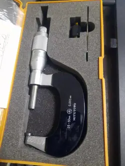 USED MITUTOYO MICROMETER 25-50 MM WITH RESOLUTION 0.001MM , 106-103 WITH INVOICE