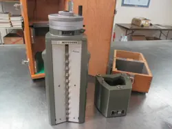 USED MITUTOYO 515-310 HEIGHT MASTER & 515-106 6