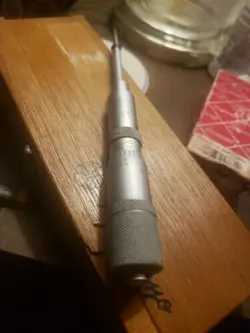 MITUTOYO NO. 146-102A GROVE  MICROMETER