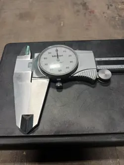 DIAL CALIPER 0-12