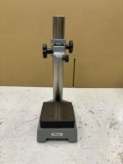 MITUTOYO COMPARATOR STAND BSB