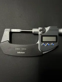 MITUTOYO DIGITAL BLADE MICROMETER (0 TO 25MM)
