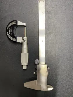CALIPER 505-637 MICROMETER