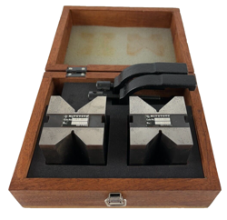 MITUTOYO 181-904 MATCHED V-BLOCK SET WITH CLAMP  PRECISION MACHINIST TOOL