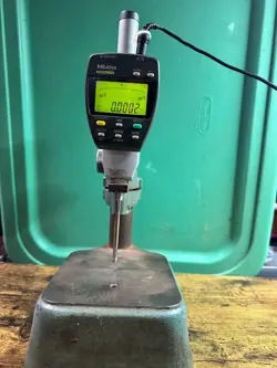 MITUTOYO ABSOLUTE DIGITAL INDICATOR WITH STAND