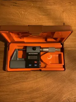 MITUTOYO 0-25MM 0.001 DIGITAL MICROMETER
