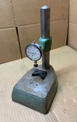 FEDERAL COMPARATOR STAND - NO. 35B-32 - MITUTOYO INDICATOR - 9