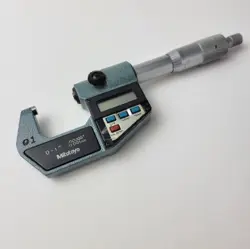 MITUTOYO NO. 293-761-30 DIGITAL MICROMETER WITH BOX