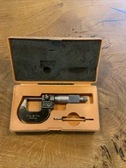 MITUTOYO 0-25MM 0.01MM MICROMETER