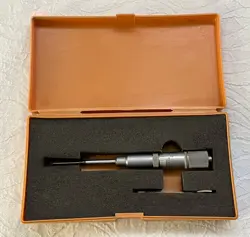 MITUTOYO NO. 146-102 GVM/SE 0-1 MICROMETER WITH PLASTIC CASE IN NICE CONDITION