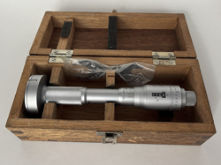 MICROMETER 368-411