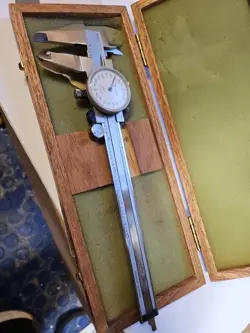 MITUTOYO CALIPER WITH BOX 505 - 626
