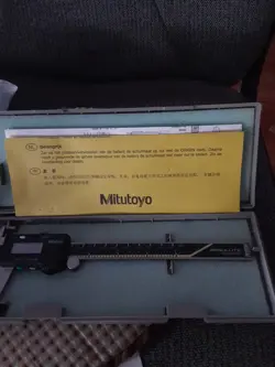 MITUTOYA ABSOLUTE DIGIMATIC.