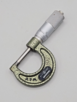 MITUTOYO 103-113: OUTSIDE MICROMETER 0-1