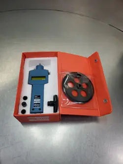 MITUTOYO 982-521 DIGITAL TACHOMETER.                                       5D-20