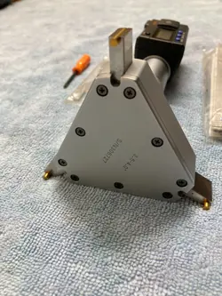 DIGITAL BORE MICROMETER