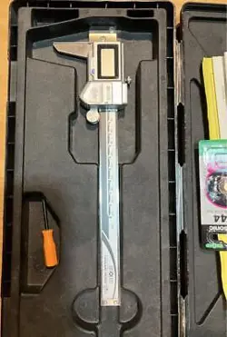 MITUTOYO SPECIAL DIGITAL CALIPER FOR PIPES