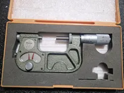 MITUTOYO NO. 510-106 DIAL INDICATING MICROMETER 1-2'' RANGE 0.0001''
