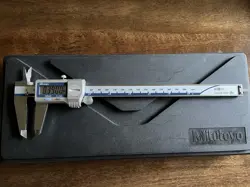 MITUTOYO DIGITAL CALIPER 8IP67.MACHINISTS TOOL.