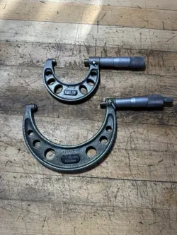 MITUTOYO 1-2 AND 3-4 MICROMETER  CARBIDE ANVILS AND WORKING CLUTCHES