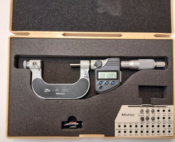 EXCELLENT MITUTOYO THREAD MICROMETER 1-2