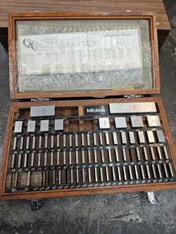 MITUTOYO GAGE BLOCKS CALIBRATED 2019. GRADE 1 516-401 SOME MISSING/REPLACEMENTS.