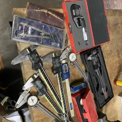 LOT OF DIGITAL CALIPERS - VARIOUS BRANDS MITUTOYO STARRETT - REPAIR