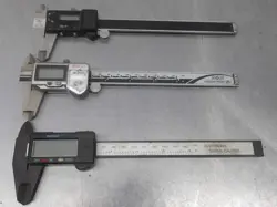 LOT OF 3 DIGITAL CALIPERS - VARIOUS BRANDS - (1) MITUTOYO 500-752-10 (2) OTHER
