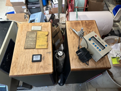 MITUTOYO SURFTEST-402 (178-217-1) W/ 178-350 STYLUS, REFERENCE SAMPLES