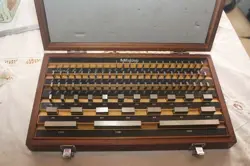 MITUTOYO 81 PC GAGE BLOCK SET 516-902 GRAD 2 (USED) EXCELLENT CONDITION