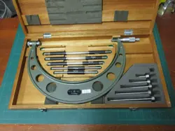 MACHINIST TOOLS * OUTSIDE MICROMETER SET * MITUTOYO * 104-138 * 0.001
