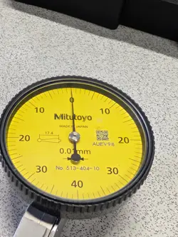 MITUTOYO DIAL TEST INDICATOR 513-404-10. WITH CASE.