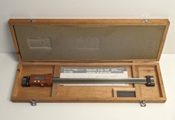 MITUTOYO 572-203 SD-30M DIGIMATIC SCALE UNIT W/OUTPUT  0-300MM 0-12IN FREE SHIP