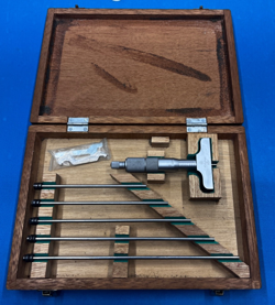 VINTAGE MITUTOYO 129-128,  .001 DEPTH MICROMETER