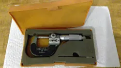 TITLE: MITUTOYO DIGITAL MICROMETER 0-1