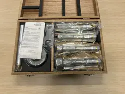 MITUTOYO 368-918 HOLTEST THREE-POINT INTERNAL MICROMETER KIT 0.8 TO 2