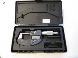 MITUTOYO DIGIMATIC MICROMETER 0-1