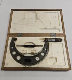 MITUTOYO MICROMETER 6-7