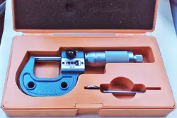 MITUTOYO MECHANICAL CALIPER MICROMETER 0-1 .0001 GRADUATION MODEL 193-211