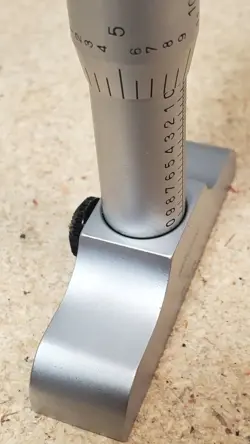 MICROMETER IN BOX