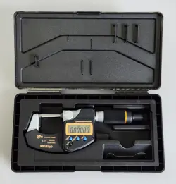 MITUTOYO 293-185-30 QUANTUMIKE COOLANT-PROOF ELECTRONIC DIGITAL MICROMETER 0-1